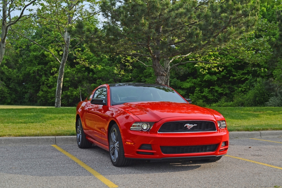 2013 Ford Mustang V6 Premium Test Drive Review