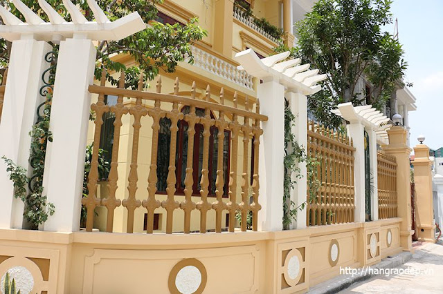Mẫu hàng rào công tước lắp đặt cho nhà biệt thự tân cổ điển Mẫu hàng rào công tước lắp đặt cho nhà biệt thự tân cổ điển