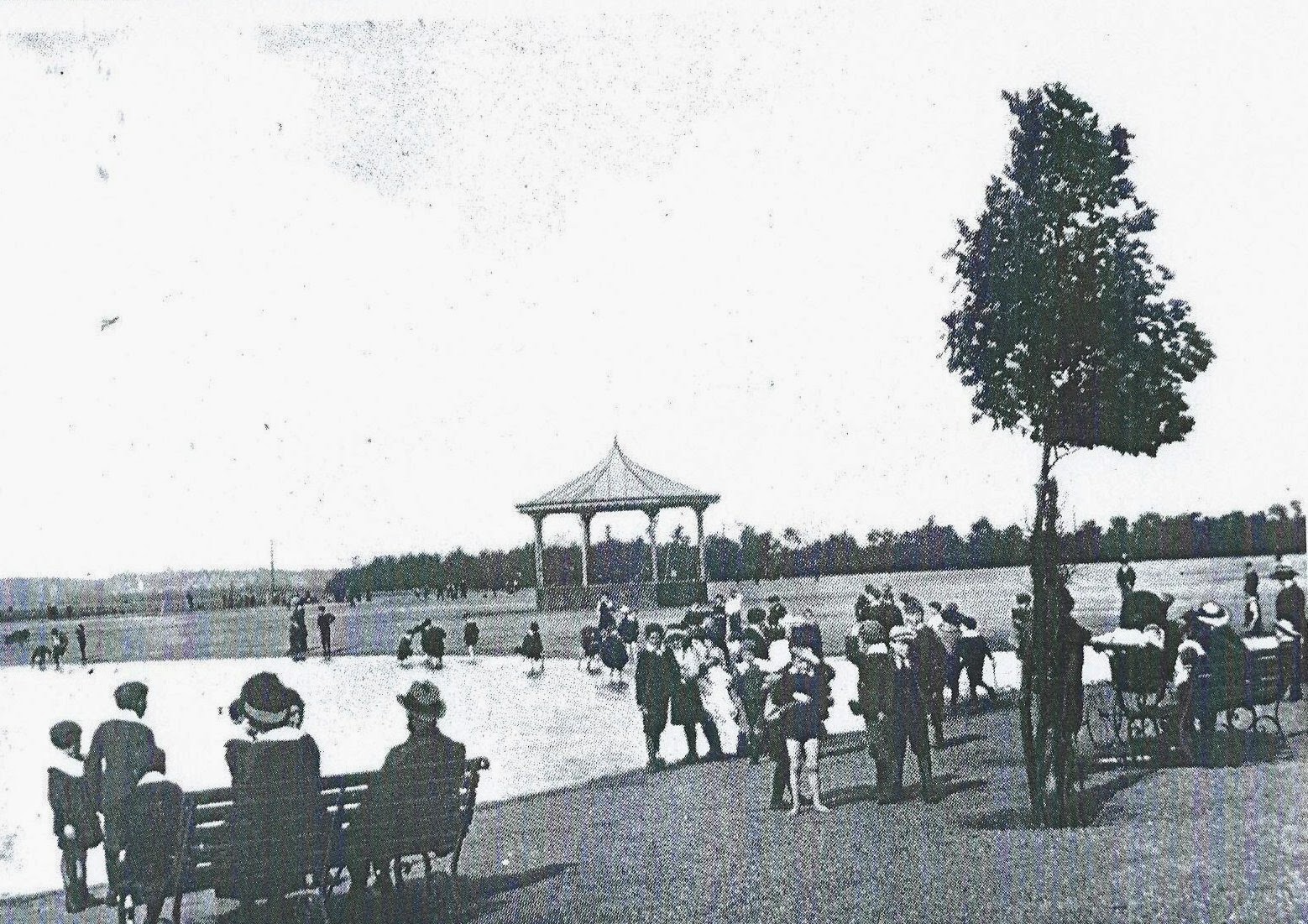 E7 Now & Then Wanstead Flats saved from post WW2 development plans