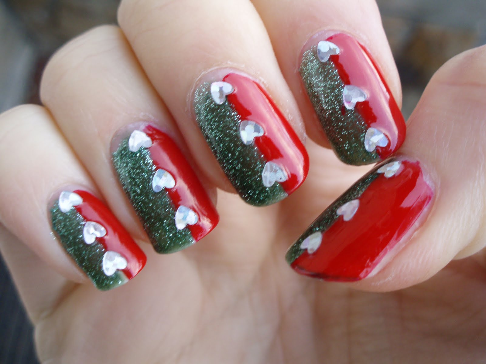 Clothes, Cosmetics and Chat: Christmas Manicure