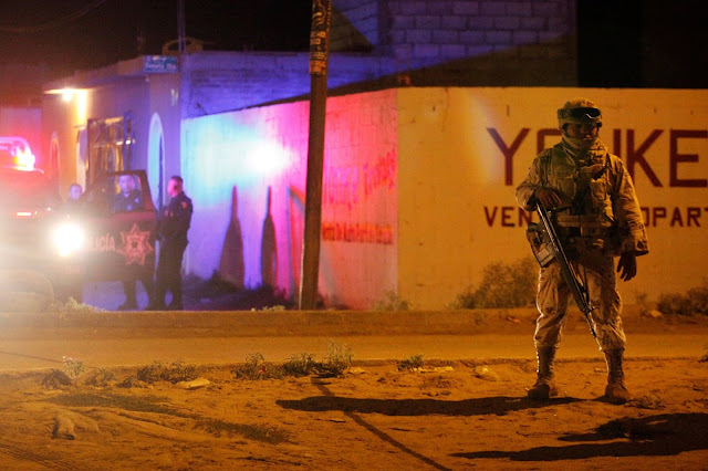 A violência está aumentando, perto da fronteira EUA-México - a captura de 'El Chapo' Guzmán poderia estar ajudando para isso acontecer