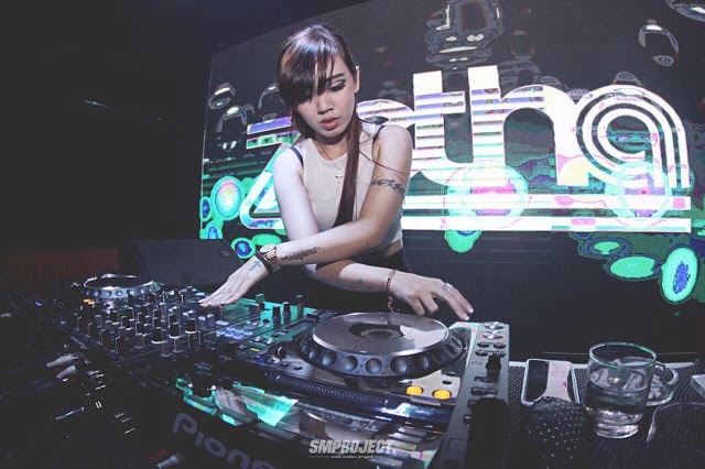 Daftar Dj Wanita Indonesia Paling Hot Dan Seksi Serta Foto Buat Kagum Netizen Melihat Live Mereka Daftar Dj Wanita Indonesia Paling Hot Dan Seksi Serta Foto Buat Kagum Netizen Melihat Live Mereka