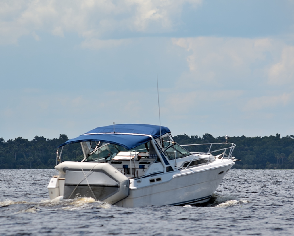 Drift Away Boating on Lake Florida