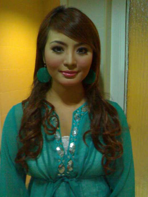 Tante Muda Cantik Mulus Pakai Jilbab Narsis Di Kamar Hotel Foto Cewek Cantik Berjilbab Terbaru