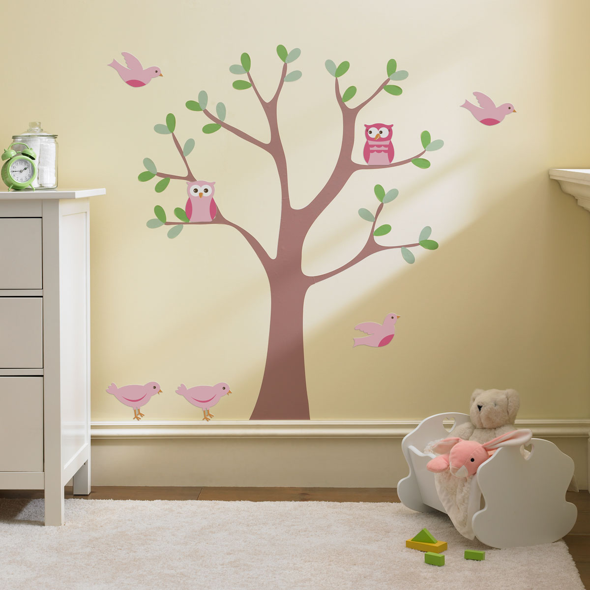 The Benefits of Removable Wall Stickers
