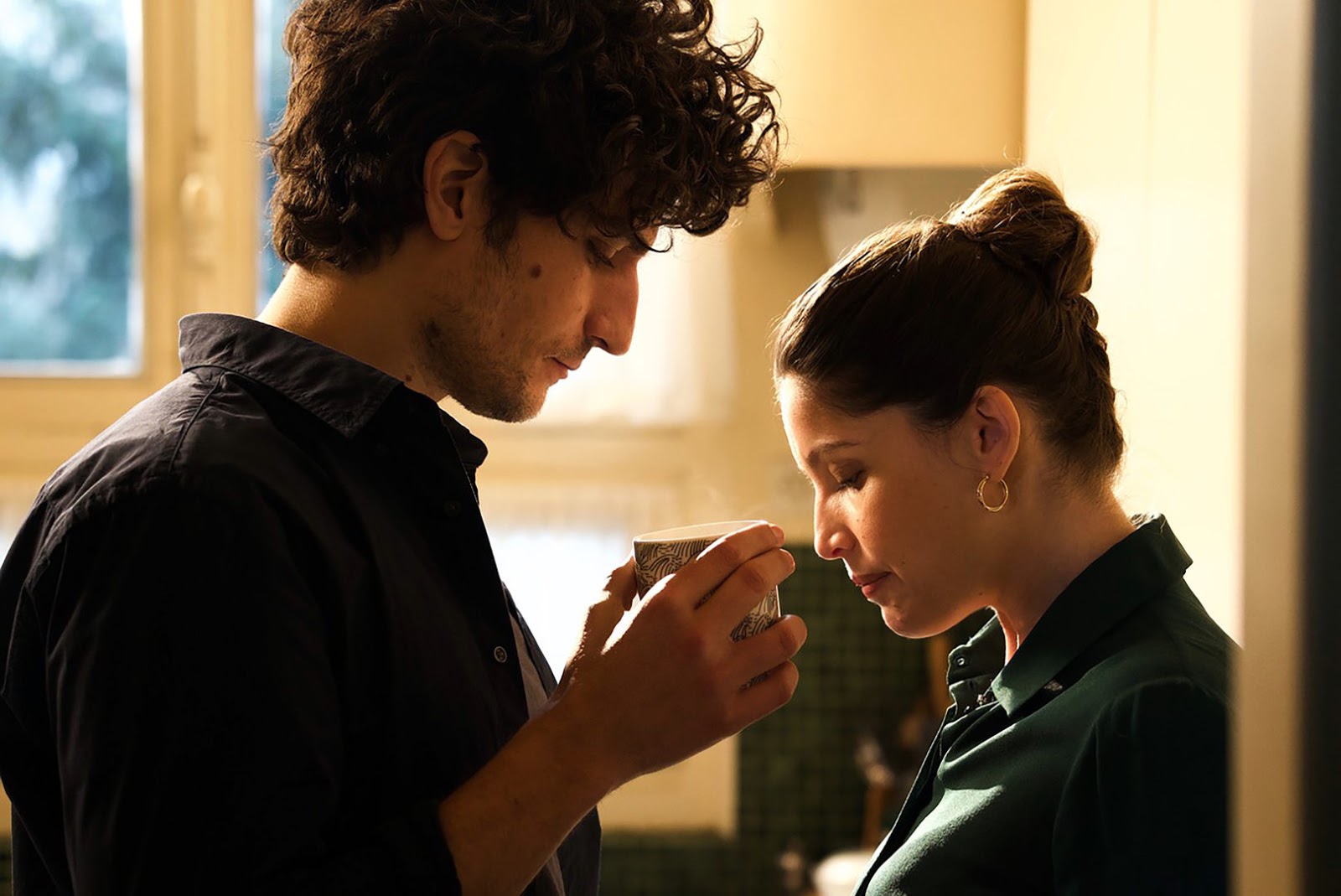 Avis La Vie Extraordinaire De Louis Wain Avis, film l'homme fidèle de et avec Louis Garrel, Laetitia Casta et