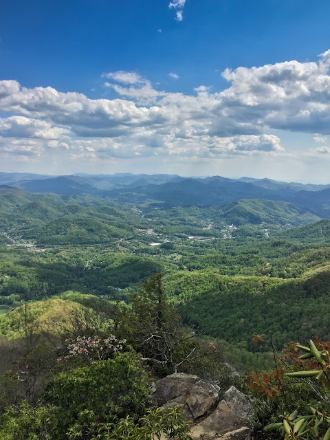 Jackson County, NC-Pinnacle Park Hike. Escape to the Mountains #Outaboutnc STYLE 