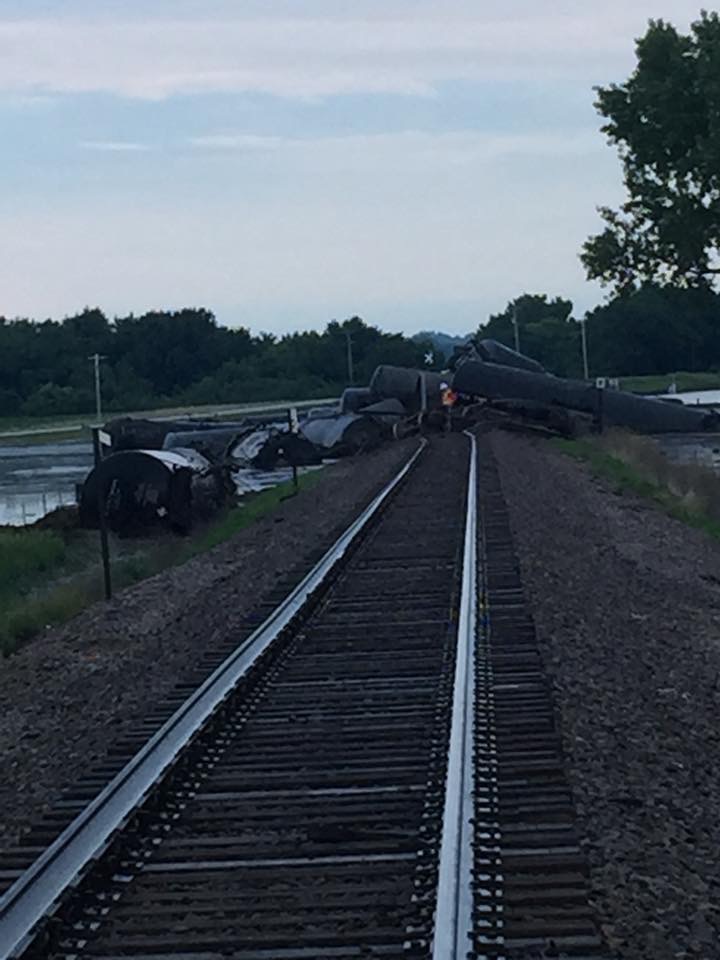 MEC&F Expert Engineers Tens of thousands of crude oil contaminate