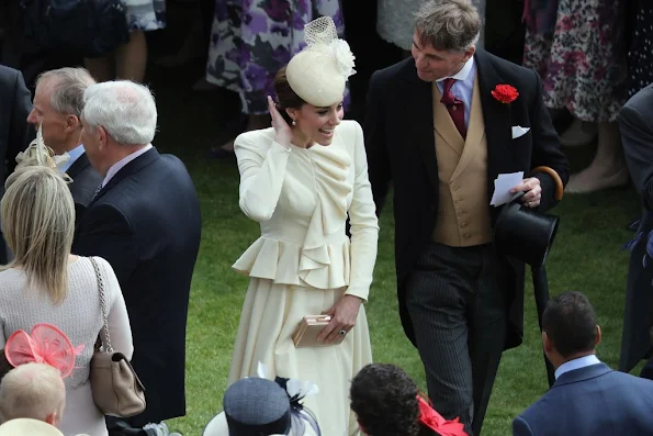 Kate Middleton wore Alexander McQueen ivory dress. Kate Middleton and Prince William attend Garden Party. Princess Beatrice and Princess Eugenie, Queen Elizabeth