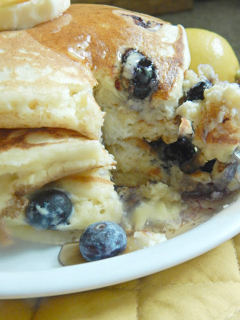 lemon ricotta blueberry pancakes (sweetandsavoryfood.com)