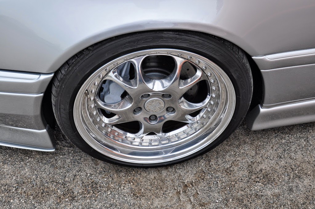 Mercedes-Benz W202 on R18 wheels | BENZTUNING