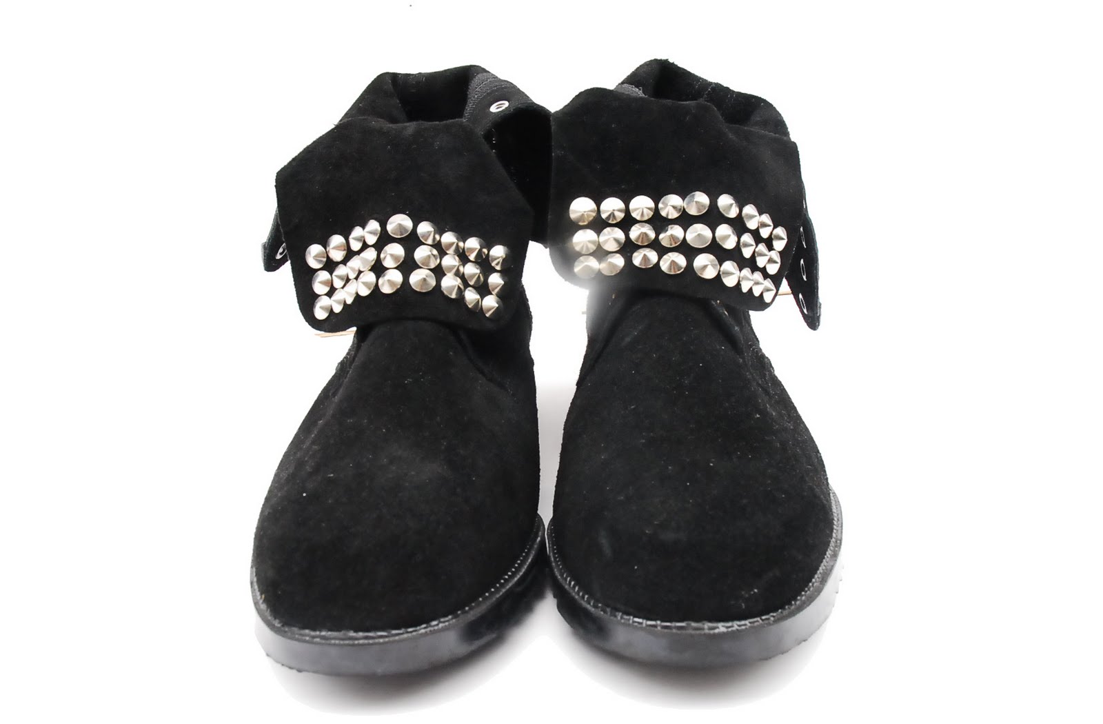 QLOZET NEWS: STUDDED SUEDE MILITARY BOOTS