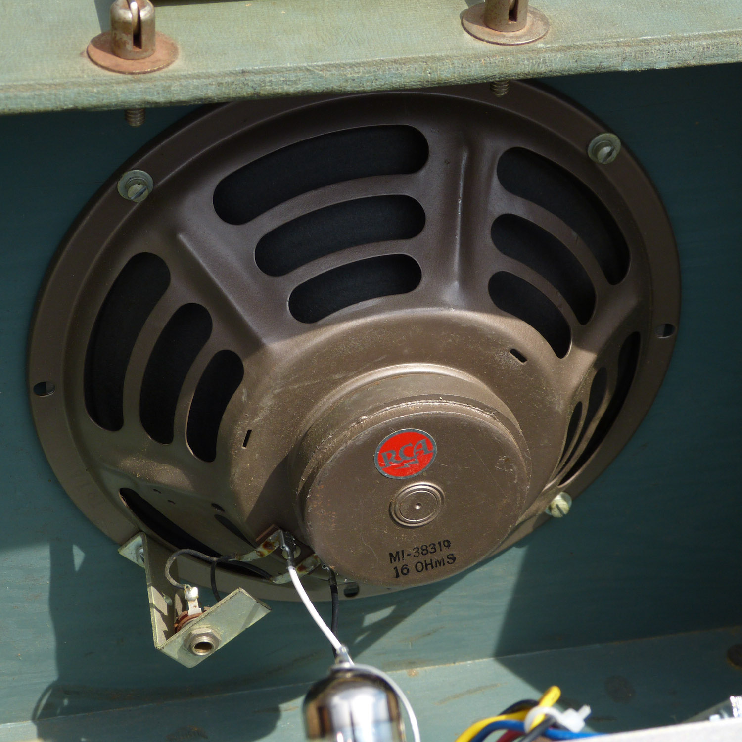 Jake Wildwood 1961 RCA 10" Speaker w/4w Tube Amp