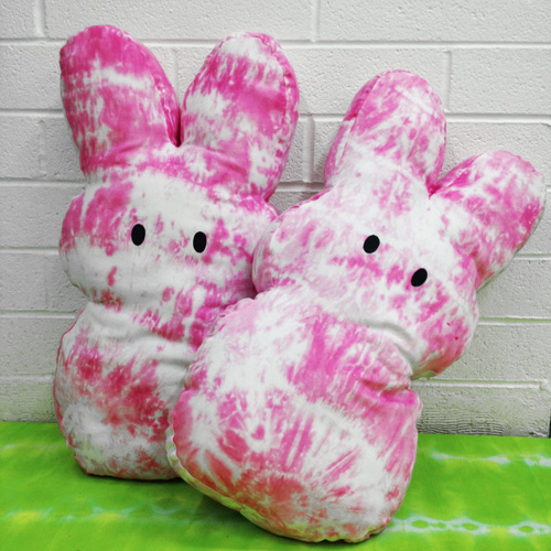 iLoveToCreate Blog Peep Tie Dye Easter Pillows & Video Tutorial