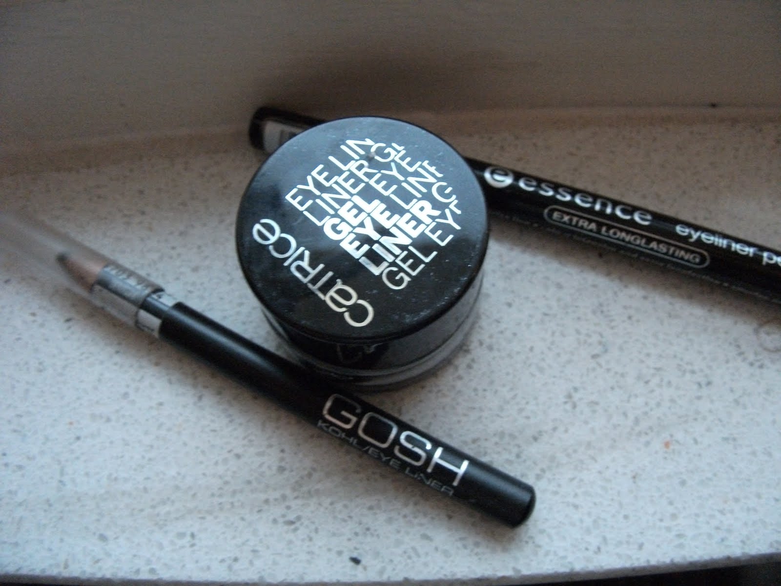 Blog van Evelien kohl liner vs gel liner vs eyeliner pencil