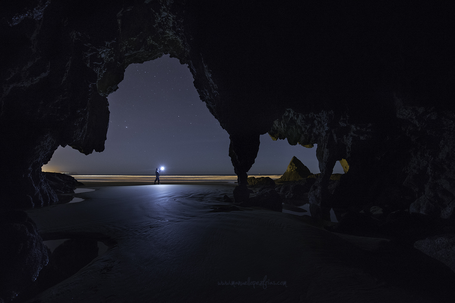 Cueva en Playa Covachos