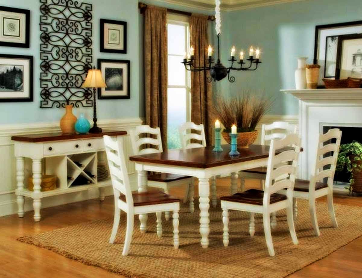 Light in The Dining Room a Modern Tropical Residence