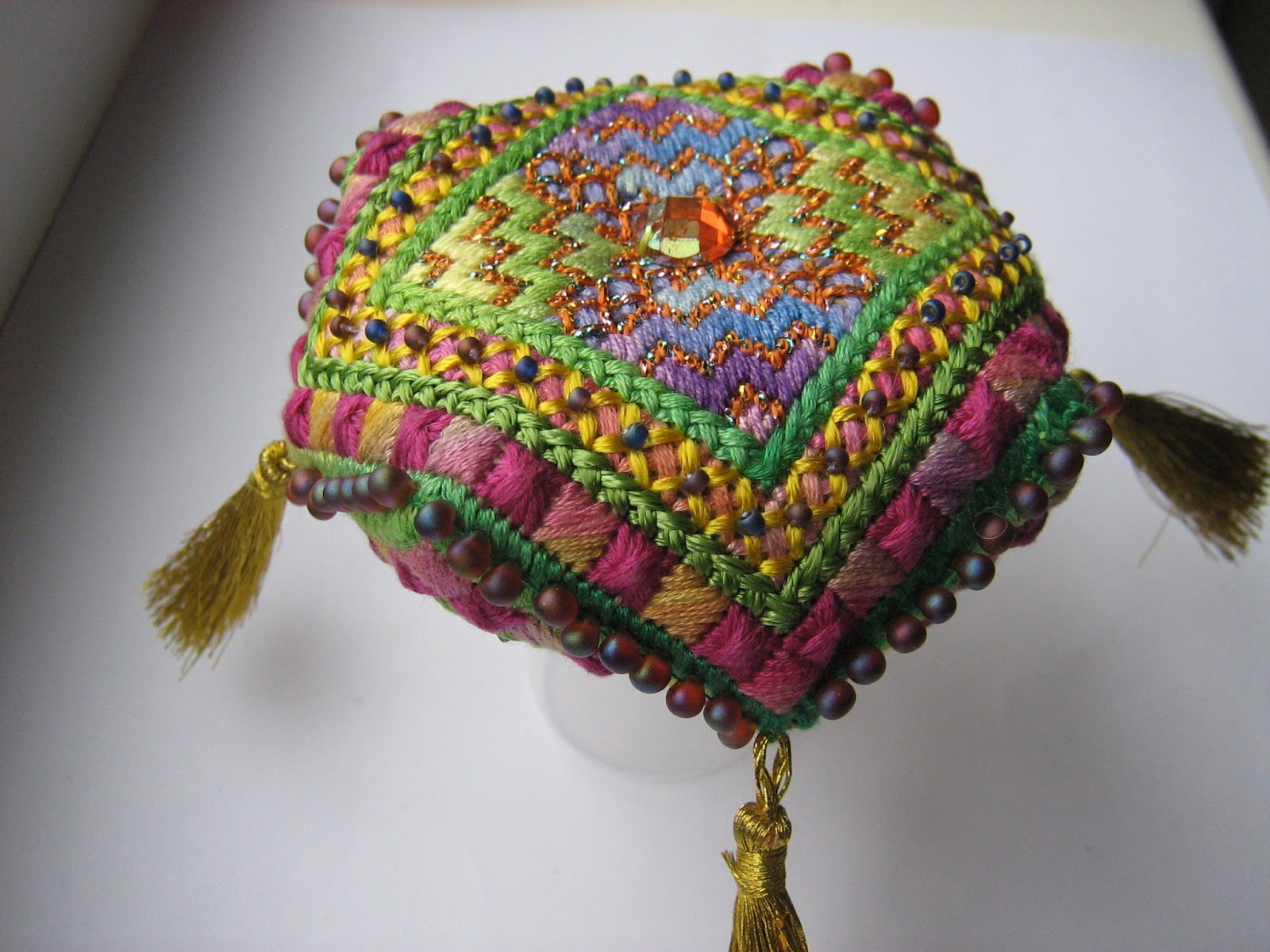 ella-s-craft-creations-a-beautiful-biscornu