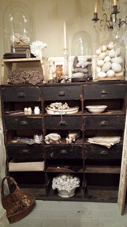 Eye For Design: Decorating Under Glass With Cloches And Domes