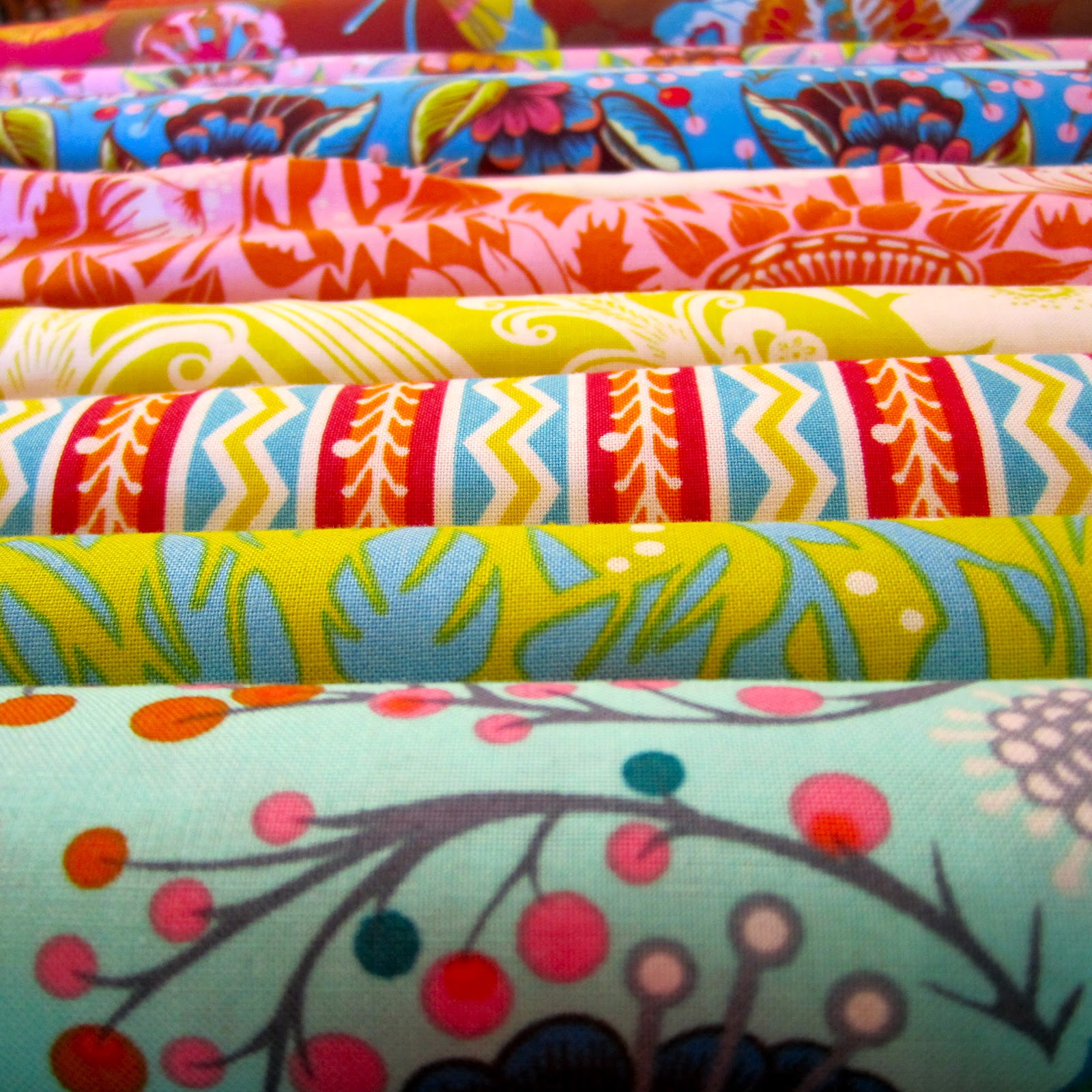 Picking Daisies Modern Quilting, Sewing, Fabric + Napkins The