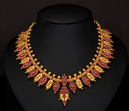 Indian Jewellery and Clothing: Short length light weight ...