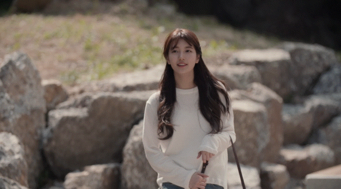 뮤비 촬영 내내 레전드 비주얼 찍었다는 수지.gif | 인스티즈