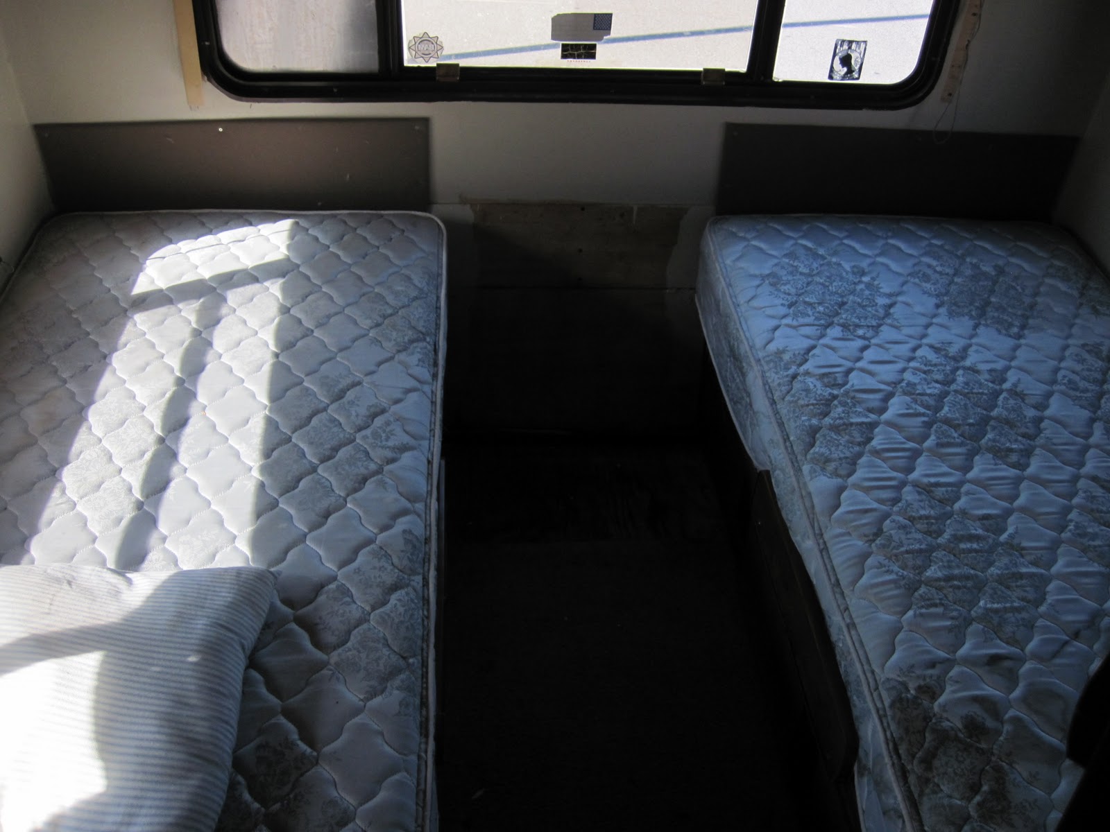 Home Sweet Motorhome: 1988 Fleetwood Bounder 33'