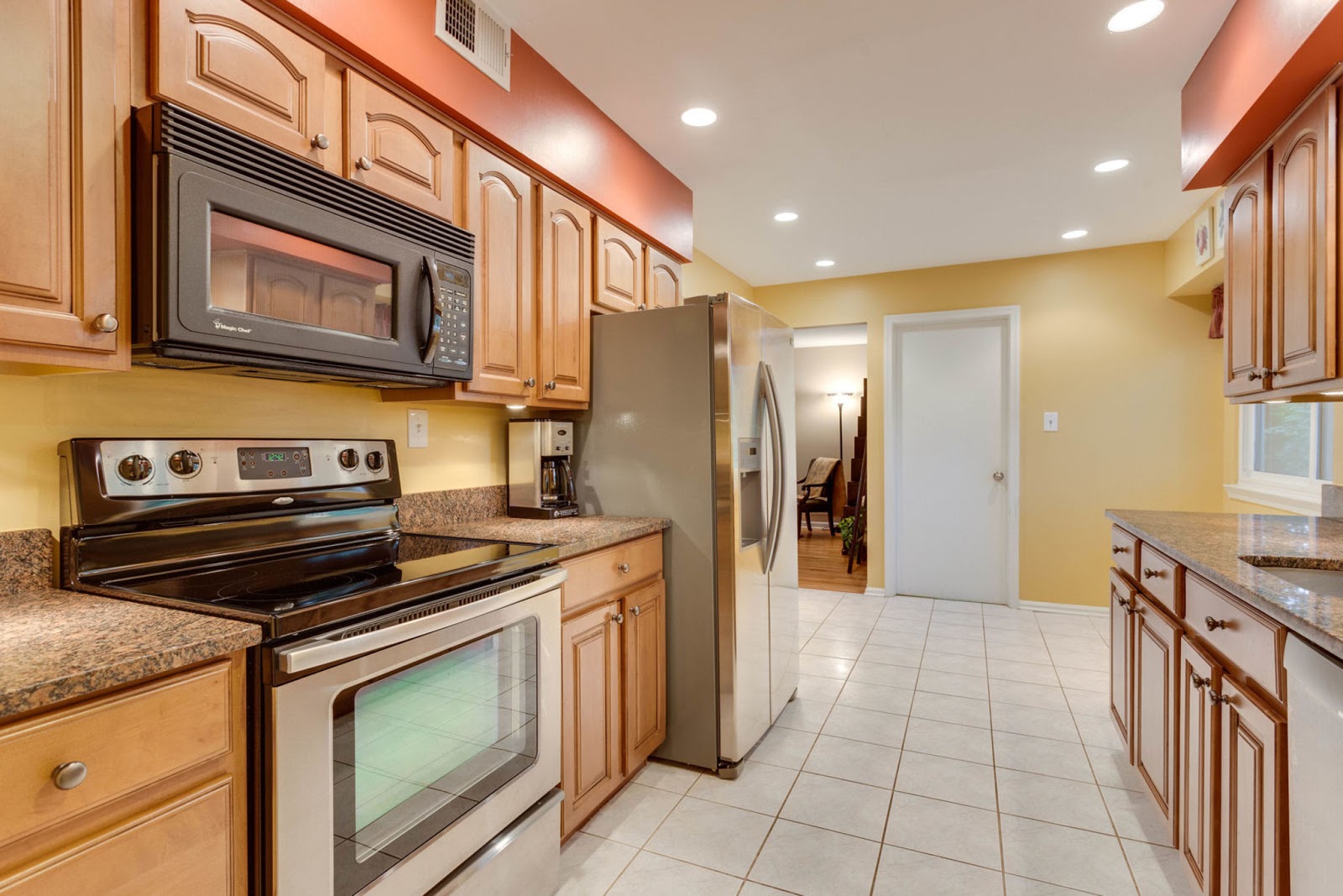 Burke Station Square 9008 Strattondale Court, VA 22015