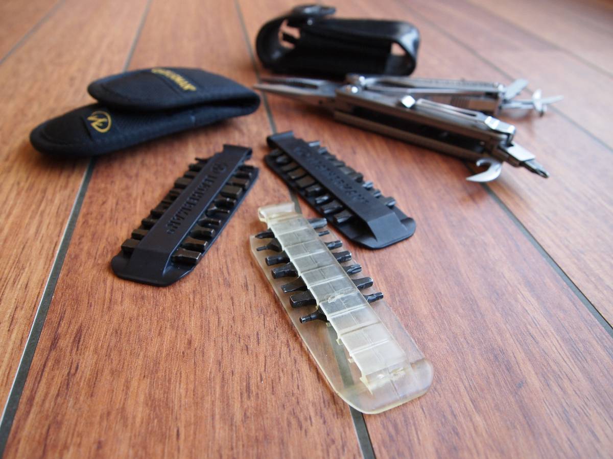 The wandering axeman Pocket Knives I Own and