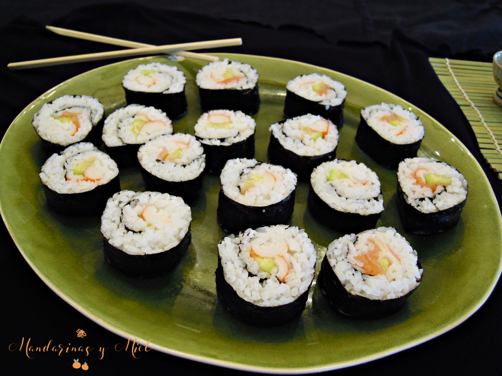 Sushi de salmón ahumado Mandarinas y miel