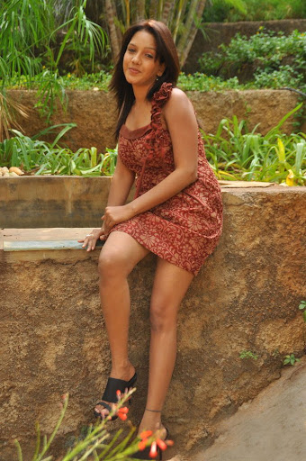 Pavani-Reddy-New-Hot-Photos-CF-07.jpg