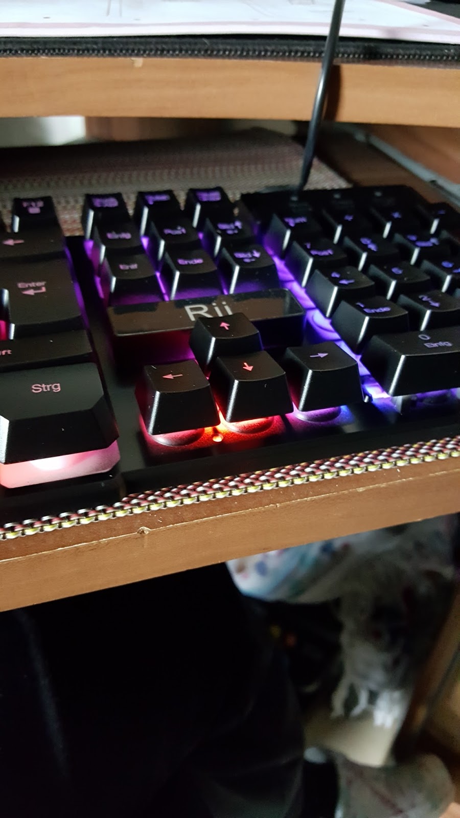 Rii RK100 Gaming Tastatur - 105 Tasten Mit 3-Farben LED Beleuchtung, QWERTZ Layout