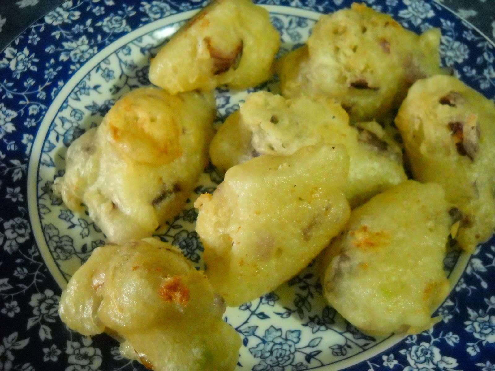 Pentole e vecchi merletti: Frittelle di baccalà o frisceu