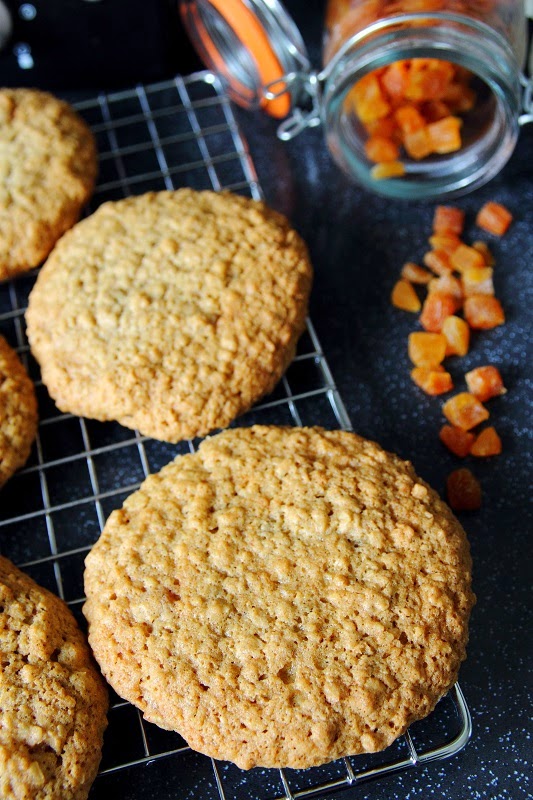 Oat and Apricot Cookies