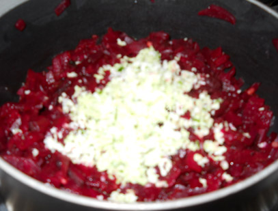 Beetroot Curry / Sabzi - Desi Mejwani