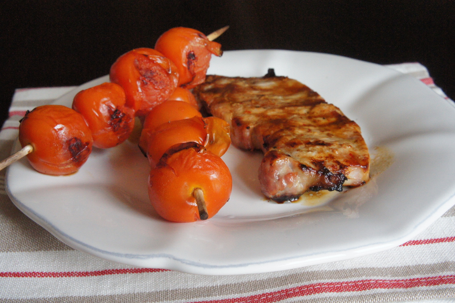 Côtes de porc barbecue, miel, moutarde