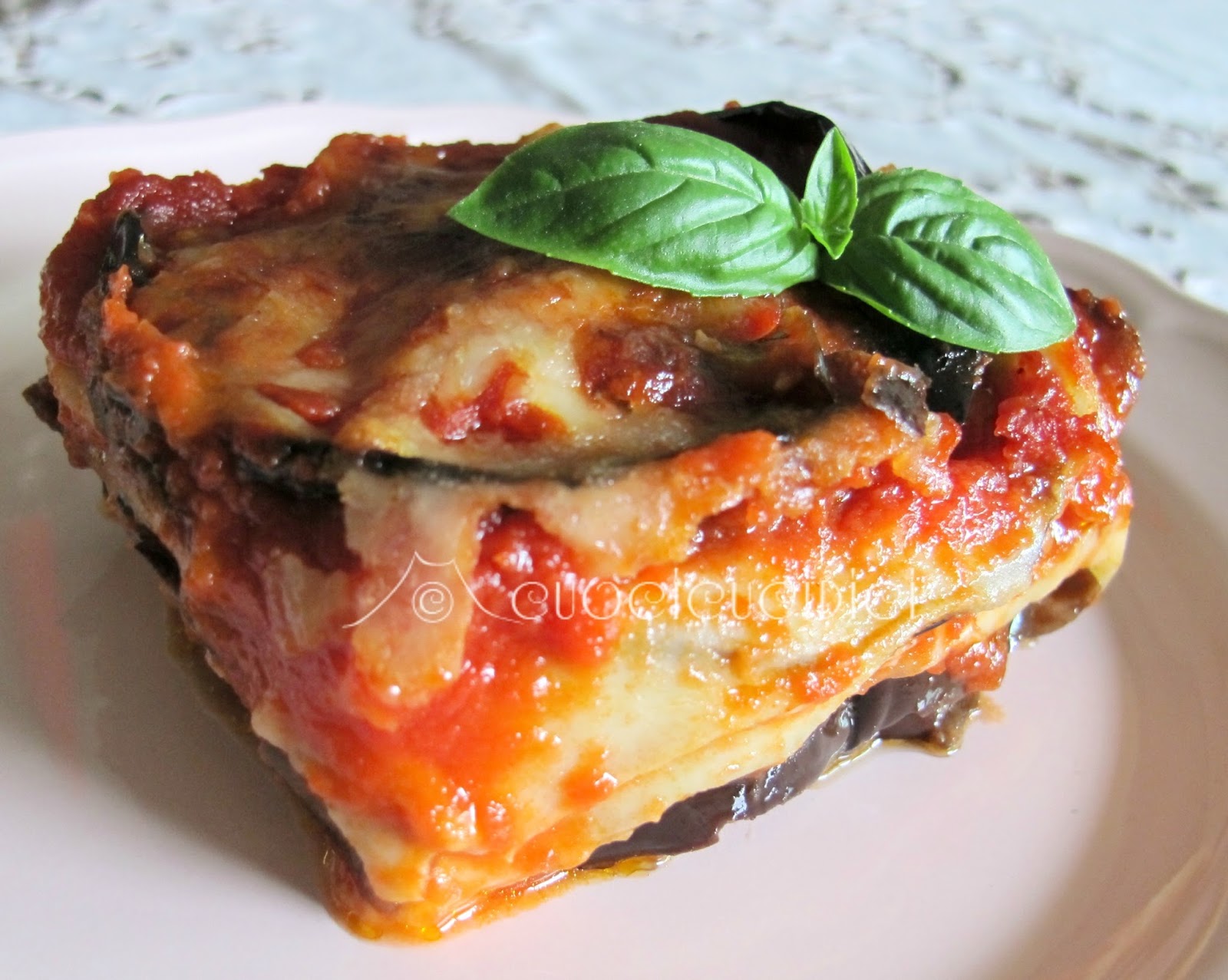 cuocicucidici PARMIGIANA DI MELANZANE alla Siciliana EGGPLANT PARMIGIANA cuocicucidici PARMIGIANA DI MELANZANE alla Siciliana EGGPLANT PARMIGIANA