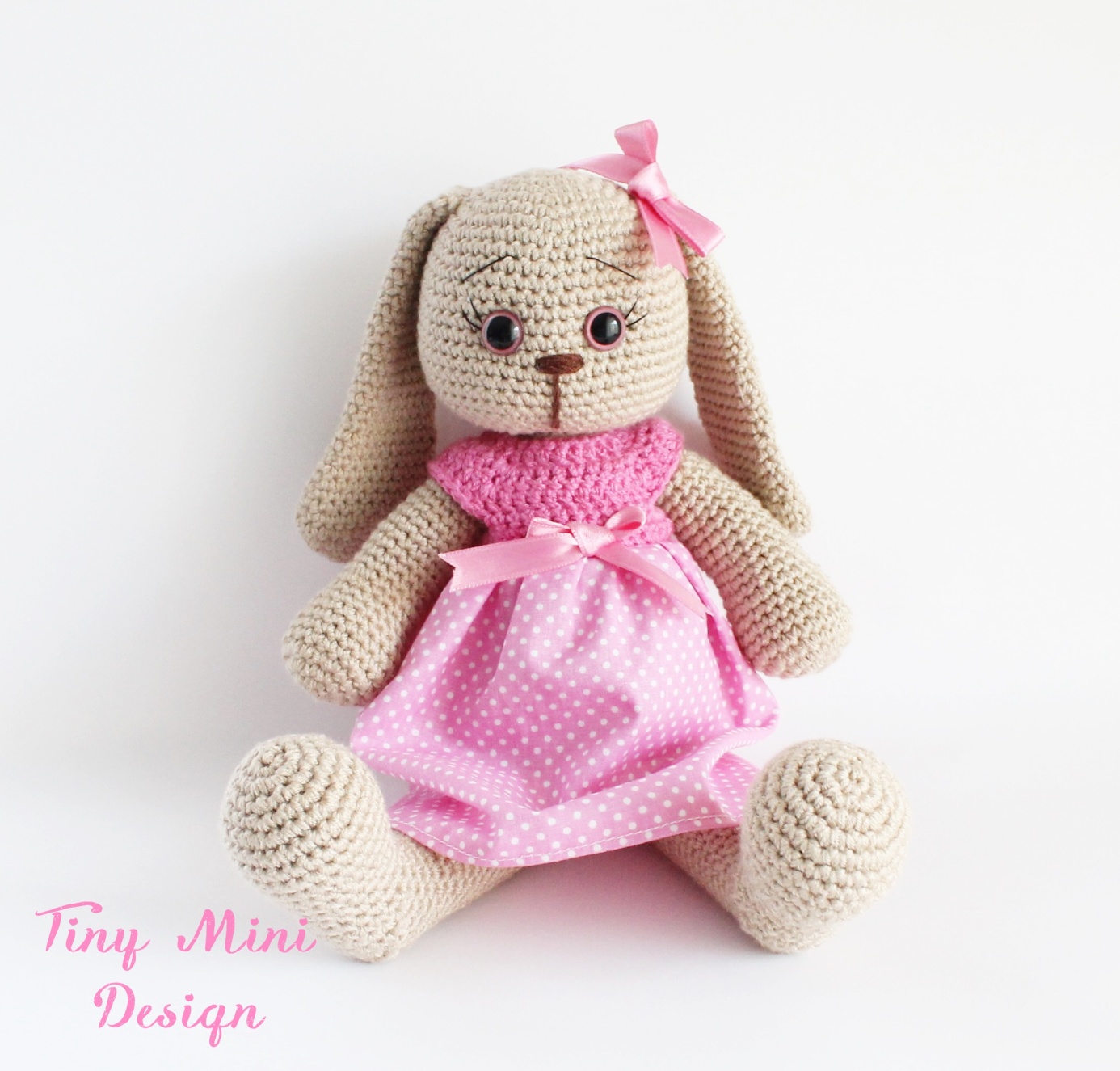 Amigurumi Pembe Elbiseli Tavsan Yapilisi- Amigurumi Polka ...
