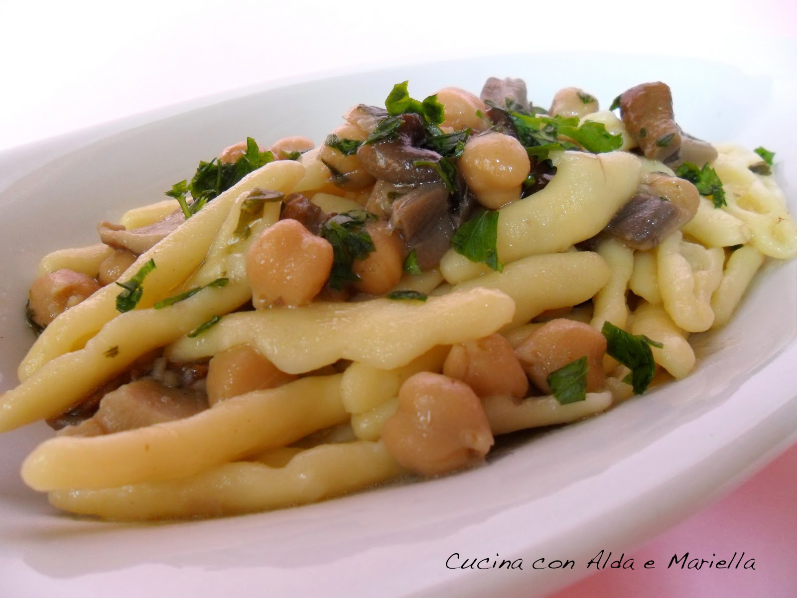 Cucina con Alda e Mariella CORTECCE PORCINI E CECI