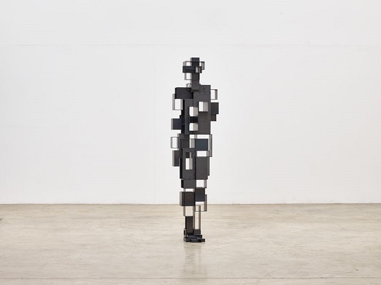 Antony Gormley - "Open Stall", 2015. | imagenes obras de arte figurativo abstracto, esculturas figurativas abstractas | art pictures inspiration, cool stuff
