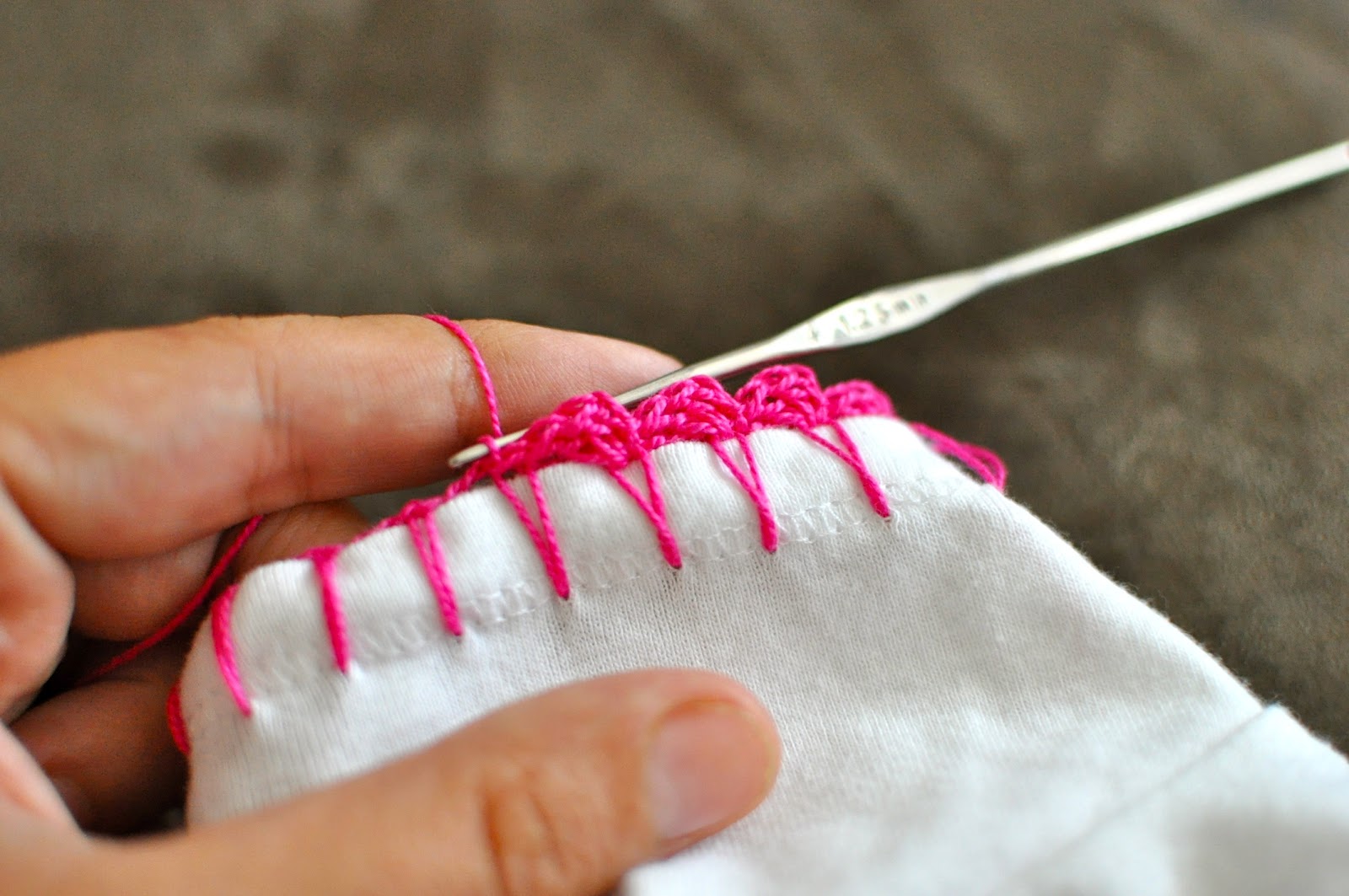 Just be happy!: Crochet Edge Tutorial How To Make Holes In Fabric For Crochet Edging