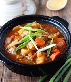 spicy korean chicken stew recipe by seasonwithspice.com