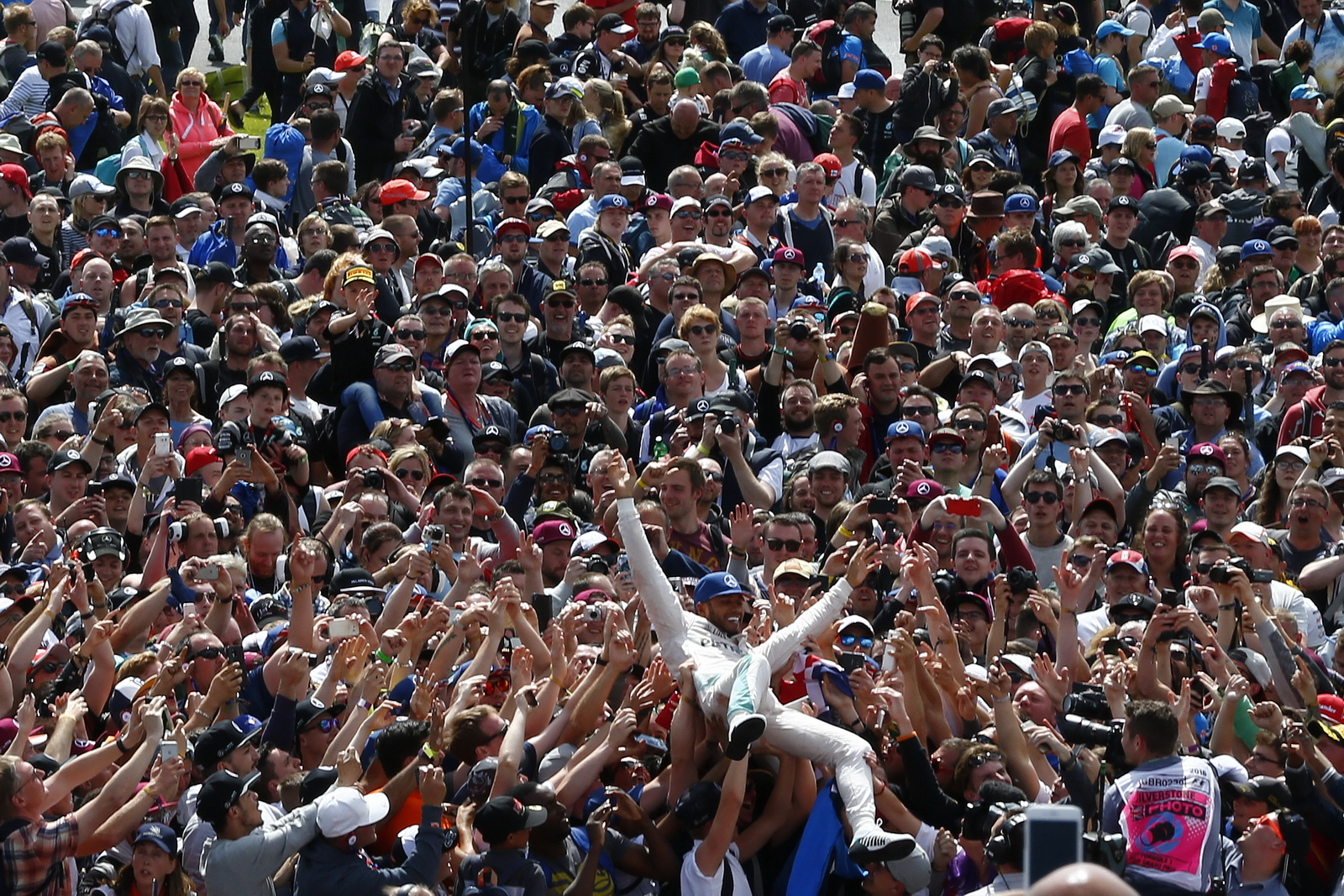 флэшмобы из людей.