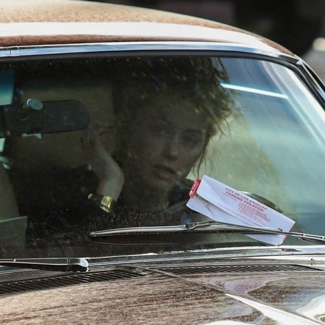 Amber Heard receives a parking violation in Los Feliz : ランチを食べてる間に駐禁を切られてしまった「アクアマン」の戦うヒロインのアンバー・ハード ! !