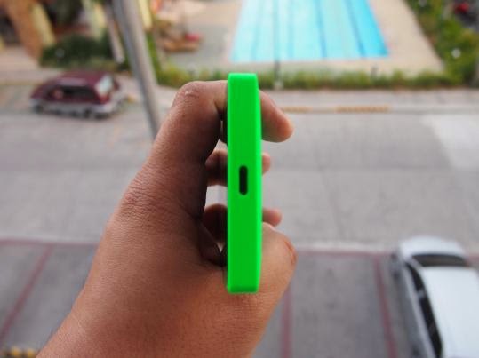 Nokia X Unboxing, Preview And Initial Impression Bottom