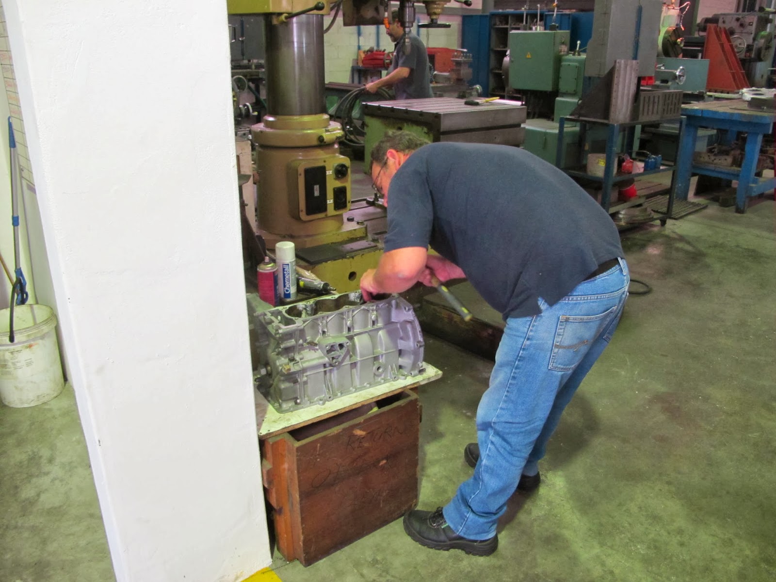 CKD Boats Roy Mc Bride Alloy engine block crack testing