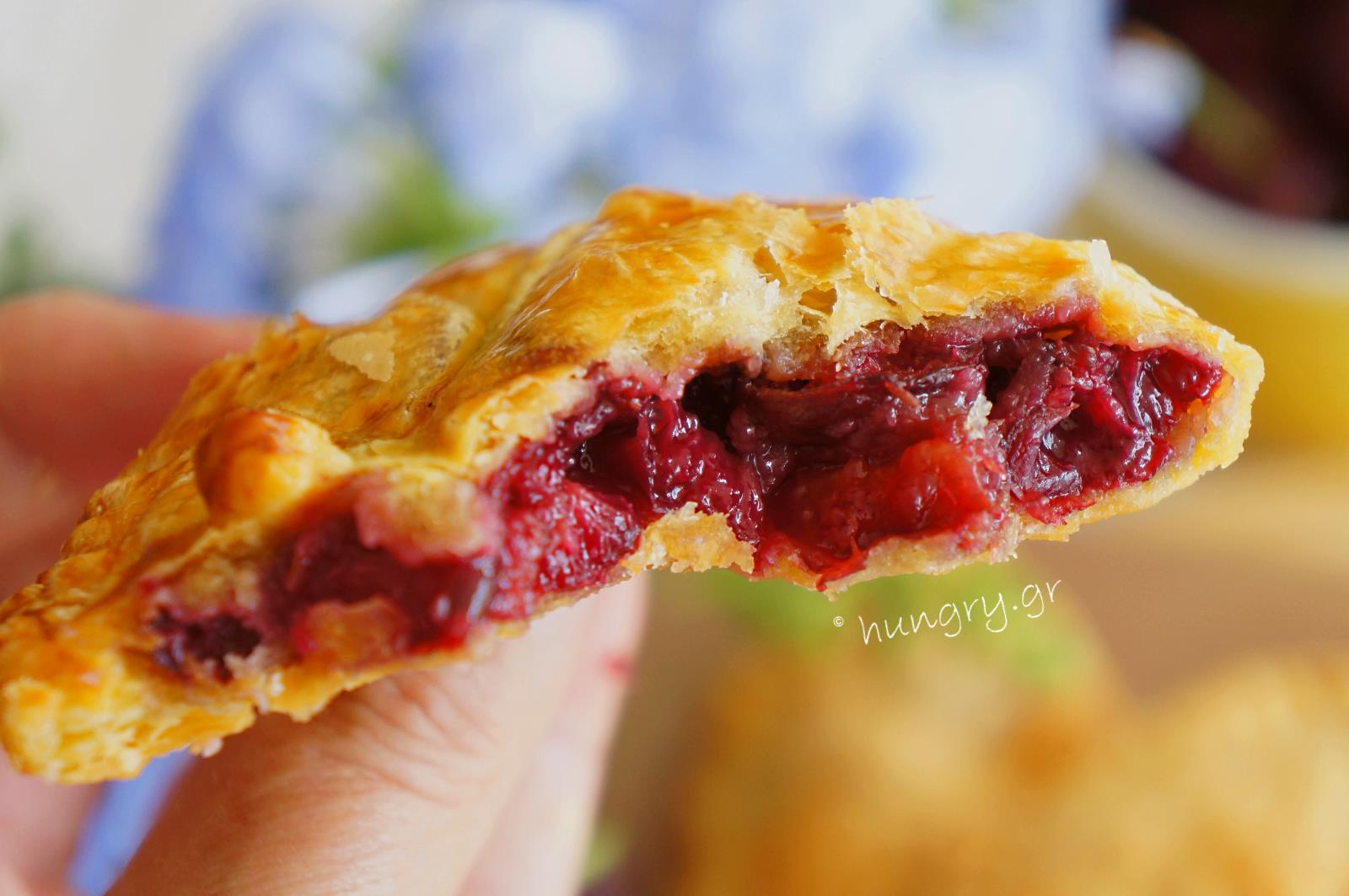 Kitchen Stories Fresh Cherry Pies