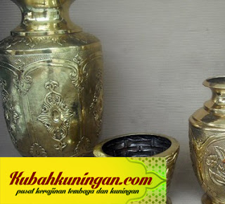 guci kuningan, guci kuningan kecil, guci kuningan kuno, jual guci kuningan, harga guci kuningan, guci antik kuningan, wisata guci kuningan, guci dari kuningan, kubah kuningan, harga kubah kuningan,