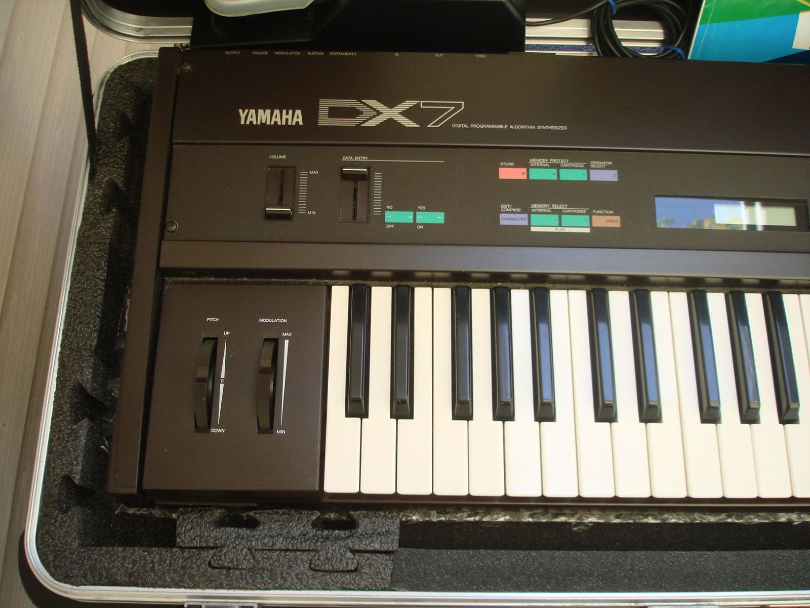 MATRIXSYNTH Yamaha DX7 Keyboard Synthesizer with 2 Cartridges, SKB