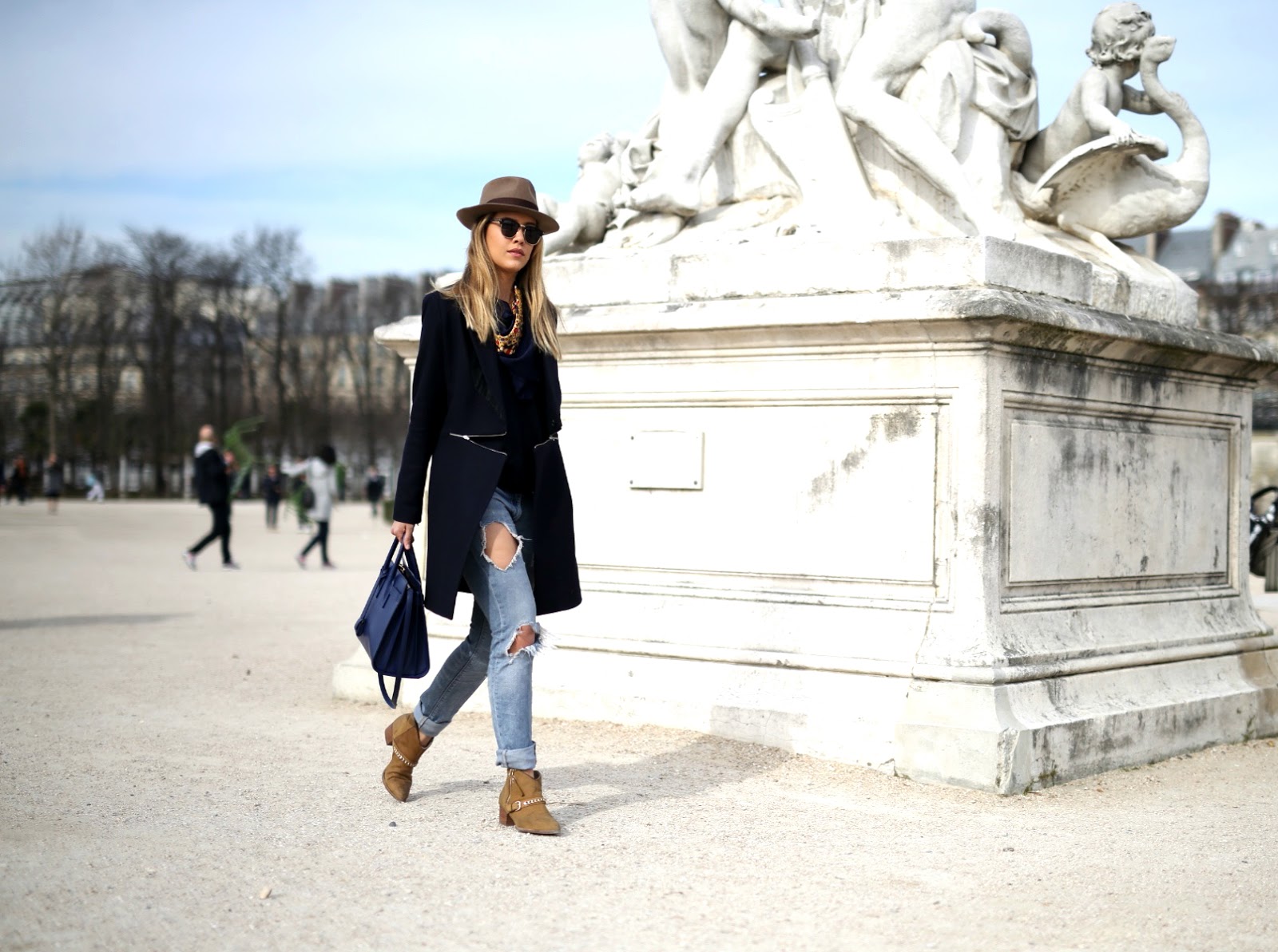 Stereotypemess: Walking around Paris… (Paris Fashion Week) (Look 79)